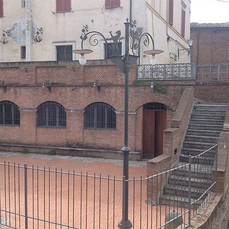 B&B Duccio Di Buoninsegna Сієна Екстер'єр фото